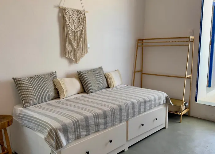 Prickly Pear House 4* Plaka (Milos)