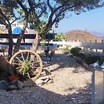 Prickly Pear House 4* Plaka (Milos)