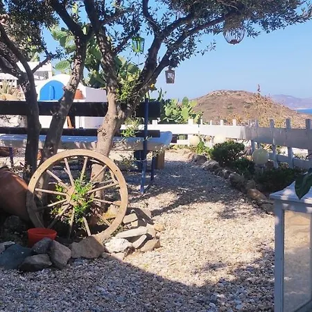 Prickly Pear House * Plaka (Milos)