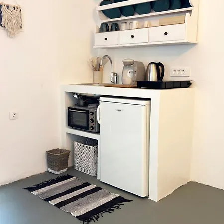 Prickly Pear House Plaka (Milos)