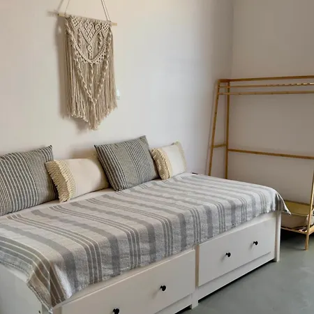 Prickly Pear House 4* Plaka (Milos)